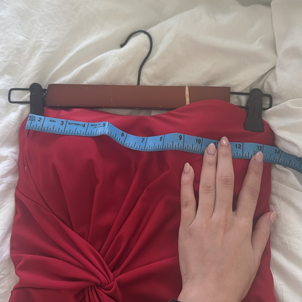 RED STRAPLESS GOWN - Picture 8 of 10
